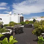 Villa Angela, Piscina Privada Climatizada Y Vistas Al Mar Cerca De Puerto Del Carmen 1200 Metros A Tu Disposicion Mácher