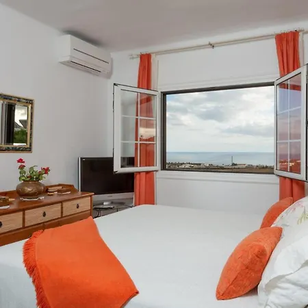 Angela, Piscina Privada Climatizada Y Vistas Al Mar Cerca De Puerto Del Carmen 1200 Metros A Tu Disposición