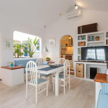 Villa Angela, Piscina Privada Climatizada Y Vistas Al Mar Cerca De Puerto Del Carmen 1200 Metros A Tu Disposicion