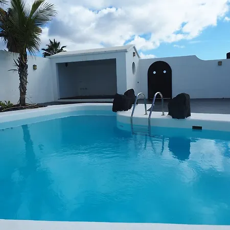 Angela, Piscina Privada Climatizada Y Vistas Al Mar Cerca De Puerto Del Carmen 1200 Metros A Tu Disposicion Villa Mácher