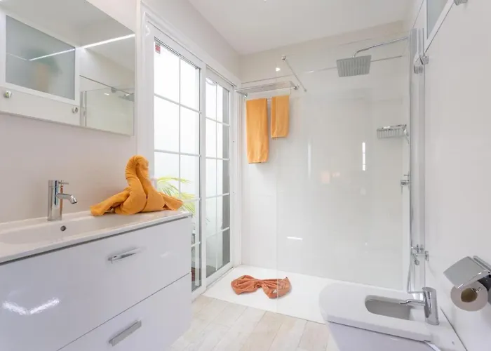 Angela, Piscina Privada Climatizada Y Vistas Al Mar Cerca De Puerto Del Carmen 1200 Metros A Tu Disposicion