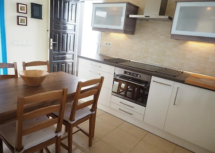 Angela, Piscina Privada Climatizada Y Vistas Al Mar Cerca De Puerto Del Carmen 1200 Metros A Tu Disposicion Villa *