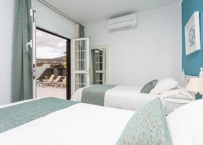 Angela, Piscina Privada Climatizada Y Vistas Al Mar Cerca De Puerto Del Carmen 1200 Metros A Tu Disposicion Villa *