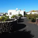 Villa Angela, Piscina Privada Climatizada Y Vistas Al Mar Cerca De Puerto Del Carmen 1200 Metros A Tu Disposicion