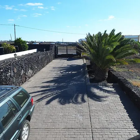 빌라 Angela, Piscina Privada Climatizada Y Vistas Al Mar Cerca De Puerto Del Carmen 1200 Metros A Tu Disposicion