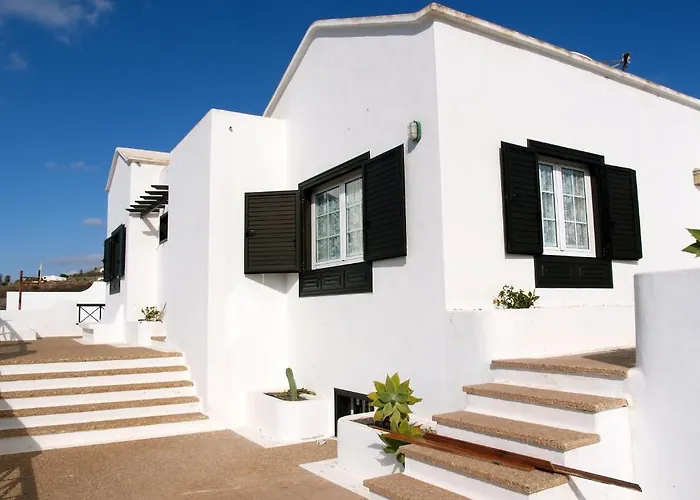 Angela, Piscina Privada Climatizada Y Vistas Al Mar Cerca De Puerto Del Carmen 1200 Metros A Tu Disposicion Βίλα