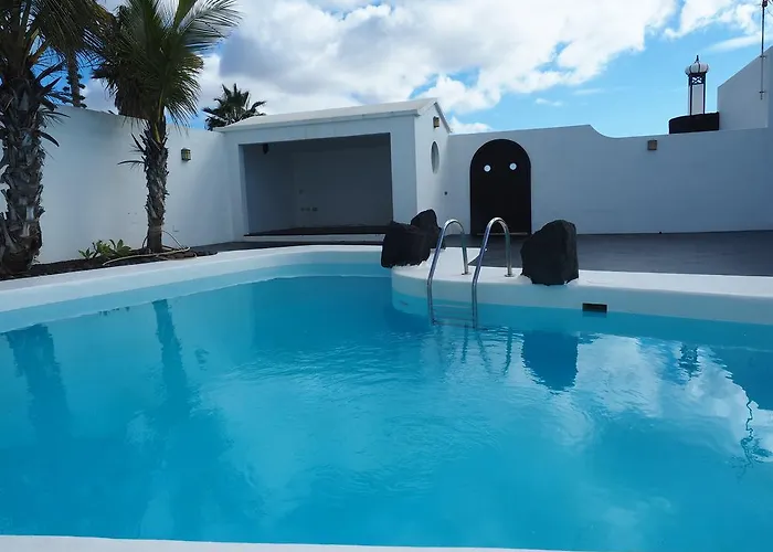 Angela, Piscina Privada Climatizada Y Vistas Al Mar Cerca De Puerto Del Carmen 1200 Metros A Tu Disposicion 빌라 Mácher