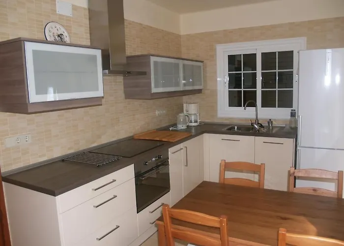 Angela, Piscina Privada Climatizada Y Vistas Al Mar Cerca De Puerto Del Carmen 1200 Metros A Tu Disposicion 빌라 *