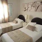 Villa Angela, Piscina Privada Climatizada Y Vistas Al Mar Cerca De Puerto Del Carmen 1200 Metros A Tu Disposicion *